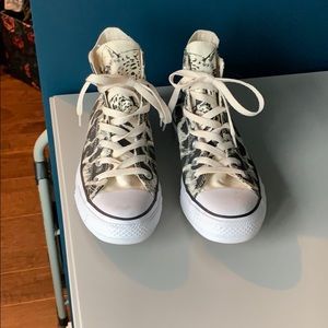 High top leopard print Converse